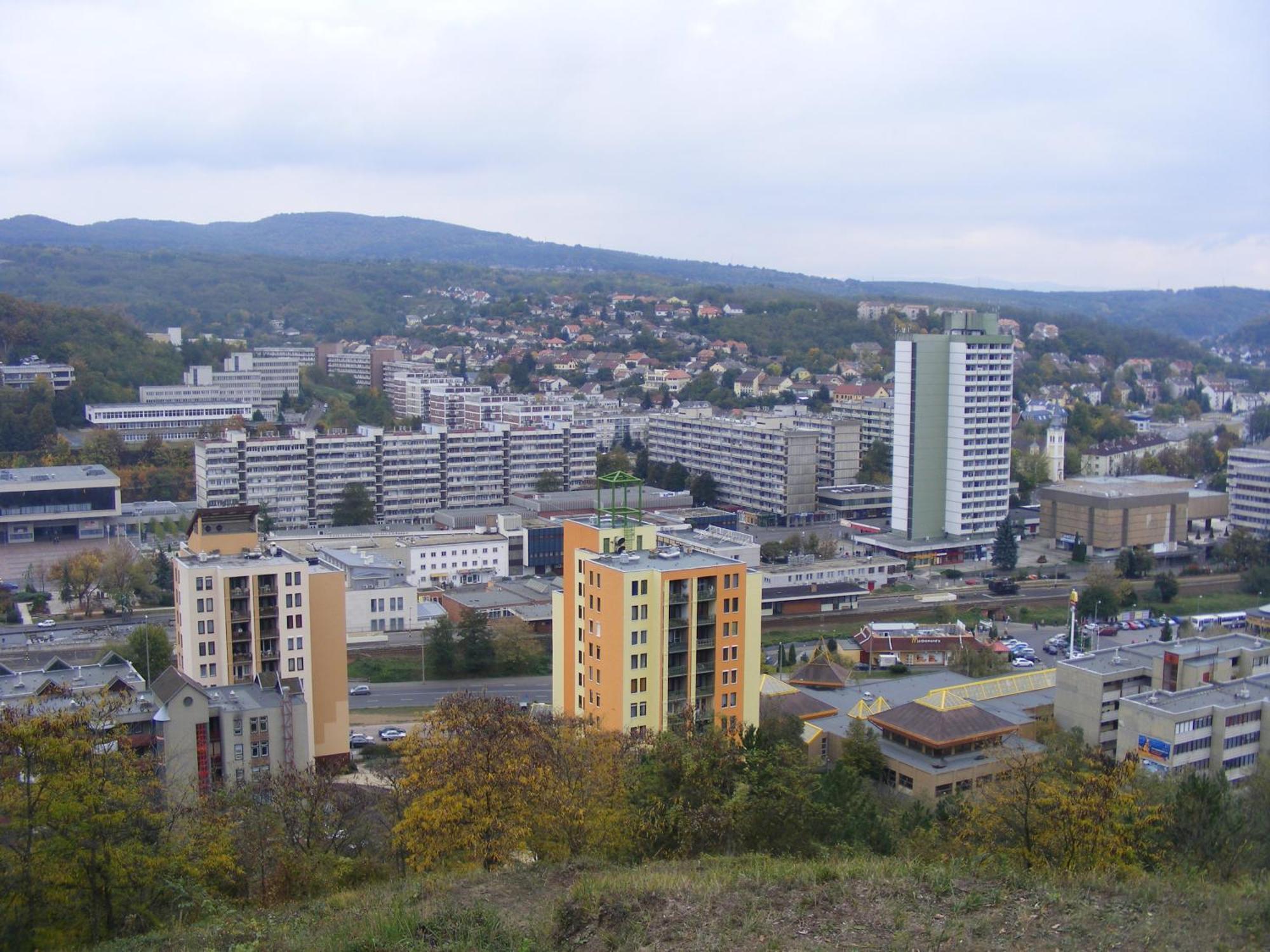 Goldapartman Salgótarján Dış mekan fotoğraf